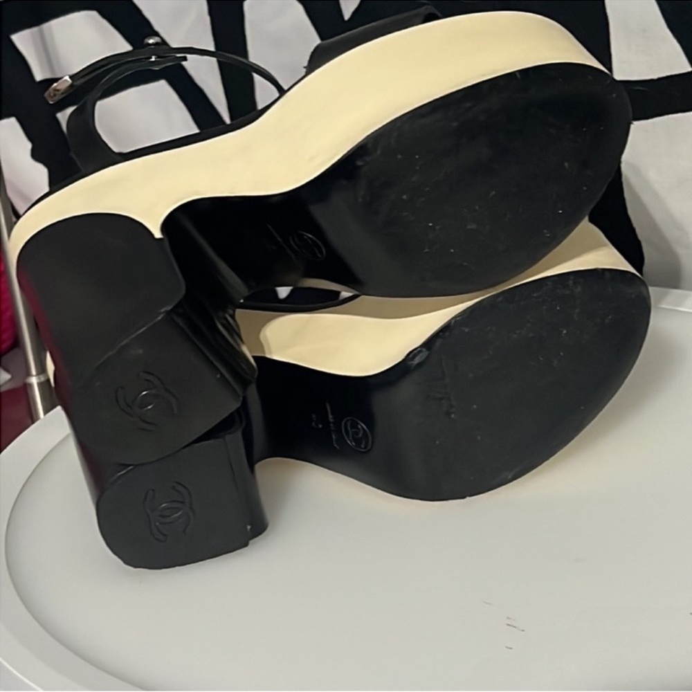 Authentic Chanel black leather signature luxury designer platform sandals sz 9 - Picture 13 of 15